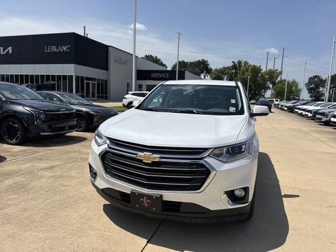Used 2021 Chevrolet Traverse LT FWD image 5