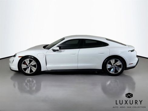 Used 2023 Porsche Taycan 4S image 9