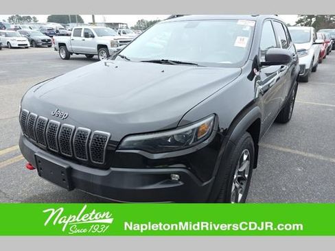 Used 2019 Jeep Cherokee Trailhawk w/ Cold Weather Group image 1