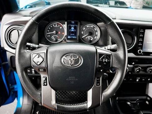 Used 2020 Toyota Tacoma TRD Sport w/ Technology Package AWD/4WD image 16
