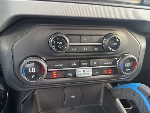 Used 2023 Ford Bronco Black Diamond image 22