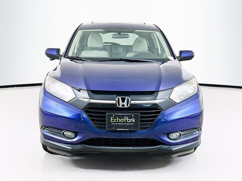 Used 2017 Honda HR-V EX image 2