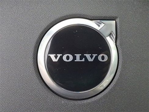 New 2026 Volvo XC90 B6 Plus w/ Protection Package Premier image 12