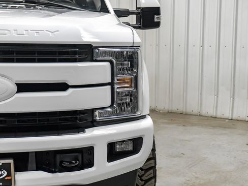 Used 2019 Ford F250 Lariat w/ Lariat Value Package AWD/4WD image 49