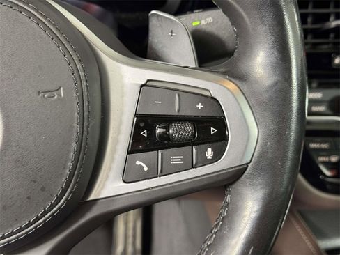 Used 2023 BMW M550i xDrive w/ Executive Package image 22