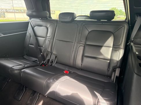 Used 2023 Lincoln Navigator Reserve AWD/4WD image 24