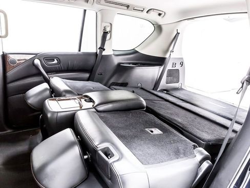 Used 2019 Nissan Armada Platinum w/ Captain's Chairs Package RWD image 35