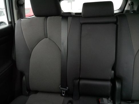 Used 2024 Toyota Highlander LE image 13