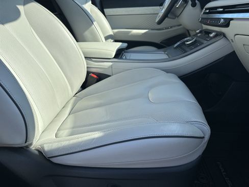Used 2023 Hyundai Palisade Calligraphy image 14
