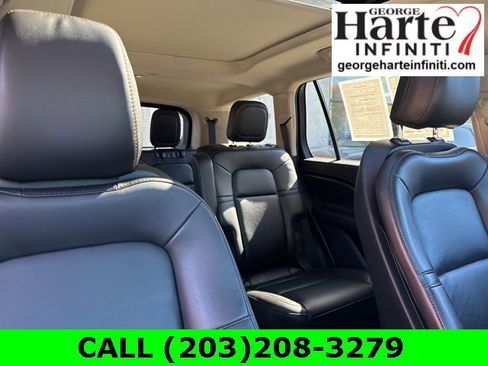 Used 2022 Lincoln Aviator AWD w/ Premium Package image 21