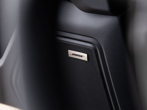 Certified 2026 Porsche Macan AWD/4WD image 22