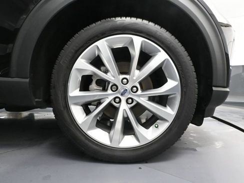 Used 2023 Ford Explorer Platinum w/ Technology Package image 16
