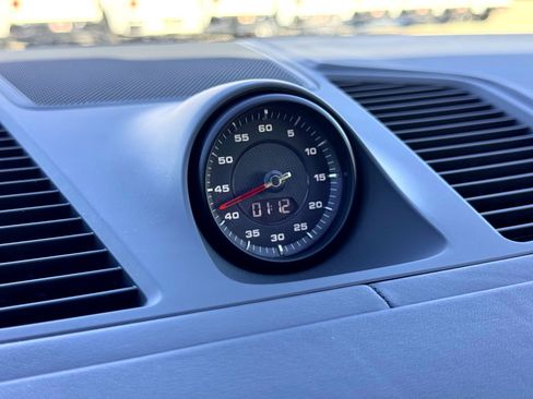 Used 2021 Porsche Cayenne S image 41