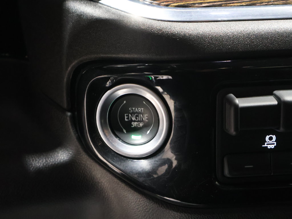 Used 2024 GMC Sierra 1500 Elevation w/ LPO, Elevation Black Package AWD/4WD image 25