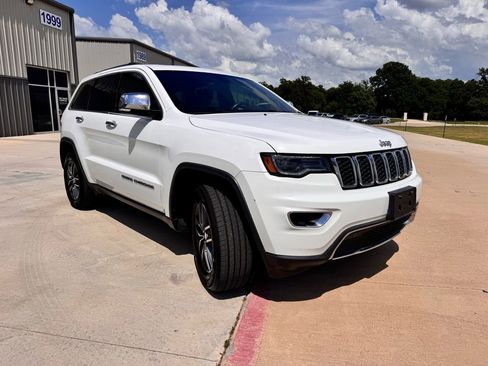 Used 2017 Jeep Grand Cherokee Limited w/ Luxury Group II RWD image 8