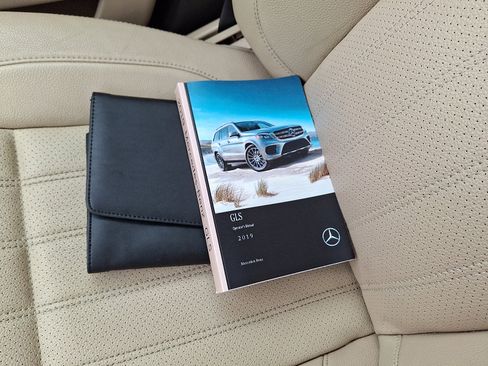 Used 2019 Mercedes-Benz GLS 450 4MATIC image 26