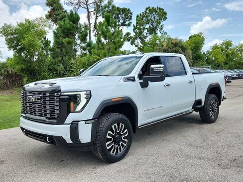 New 2026 GMC Sierra 3500 Denali Ultimate AWD/4WD image 3