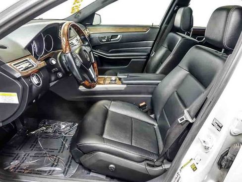 Used 2014 Mercedes-Benz E 350 4MATIC Sedan image 12