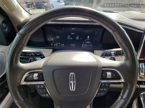 Used 2019 Lincoln Navigator Reserve image 29