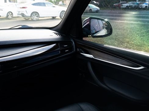 Used 2017 BMW X5 xDrive35i image 10