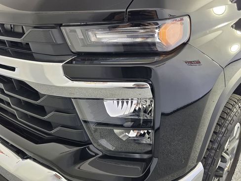 New 2026 Chevrolet Silverado 2500 LT w/ Texas Edition AWD/4WD image 9