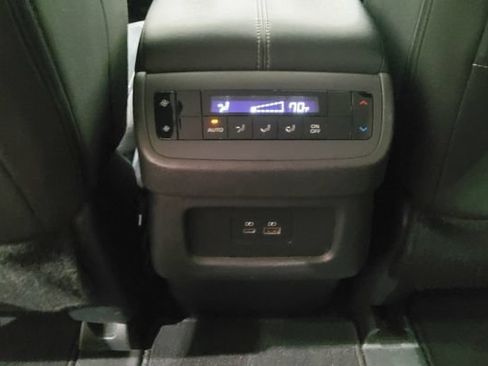Used 2024 Nissan Pathfinder SV AWD/4WD image 20