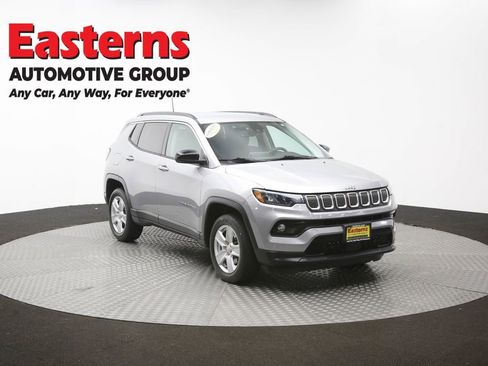 Used 2022 Jeep Compass Latitude w/ Convenience Group AWD/4WD image 49