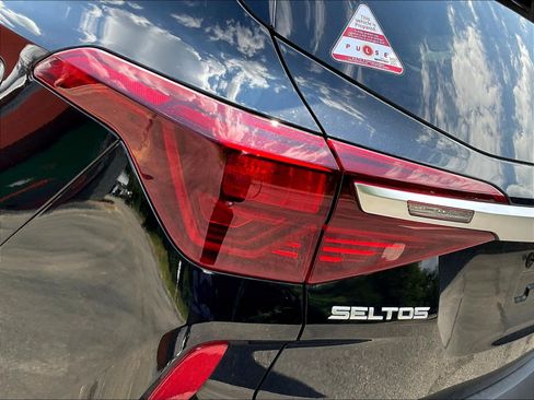 Used 2023 Kia Seltos EX AWD/4WD image 24