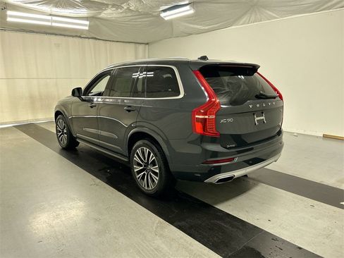 Used 2021 Volvo XC90 T5 Momentum w/ Advanced Package image 7