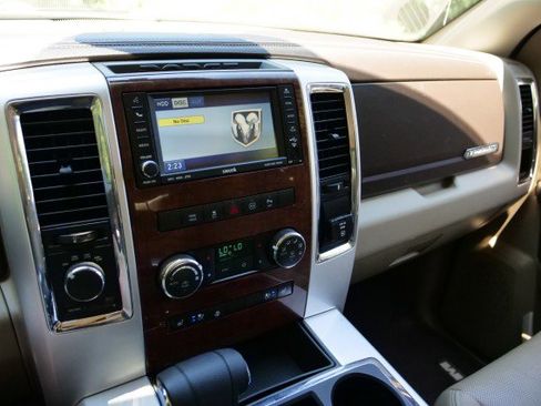 Used 2011 RAM 1500 Laramie AWD/4WD image 8