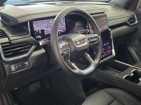 Used 2024 GMC Acadia Elevation w/ Luxury Package image 10