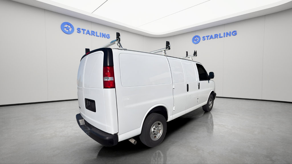 Used 2025 Chevrolet Express 2500 w/ Driver Convenience Package RWD image 3