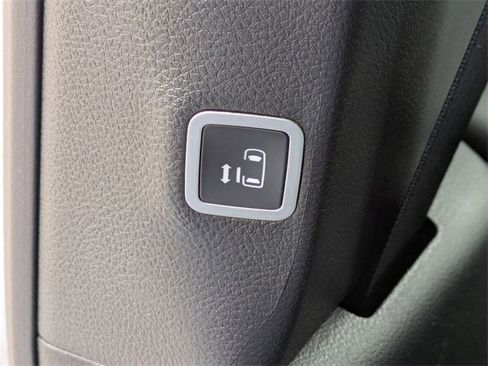 New 2026 Chrysler Pacifica Select image 26