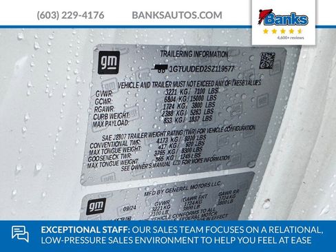 Certified 2025 GMC Sierra 1500 SLT image 12