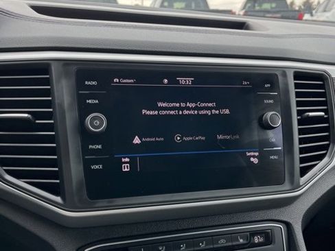 Used 2021 Volkswagen Atlas SE image 45