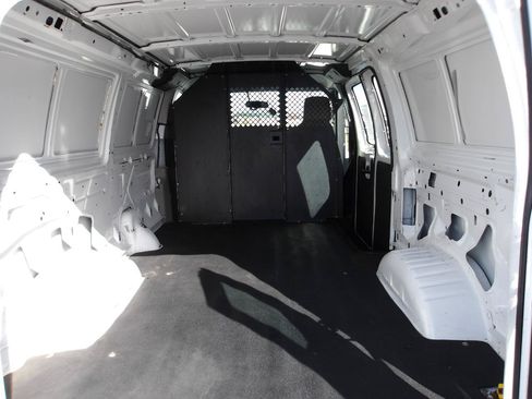 Used 2013 Ford E-150 and Econoline 150 w/ Commercial Cargo Van Pkg RWD image 10