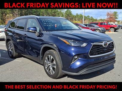 Used 2023 Toyota Highlander XLE