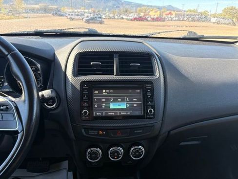 Used 2017 Mitsubishi Outlander Sport SE AWD/4WD image 18