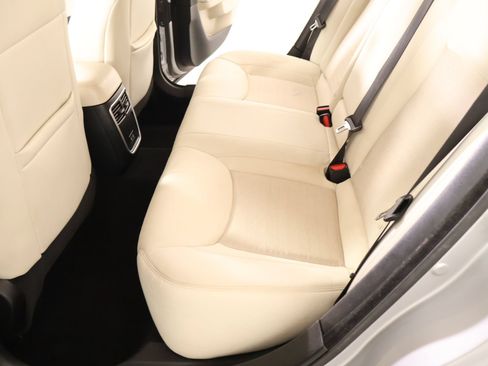 Used 2023 Chrysler 300 Touring w/ Sport Appearance Package RWD image 11