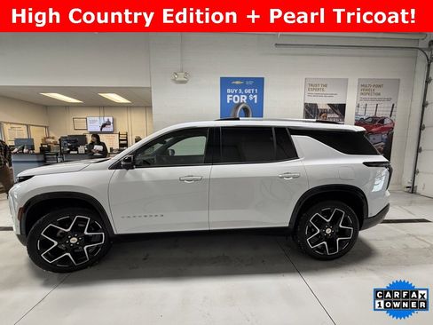 Used 2025 Chevrolet Traverse High Country w/ LPO, Floor Liner Package image 4