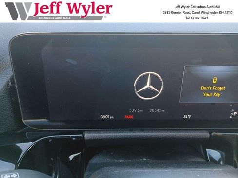 Used 2025 Mercedes-Benz GLA 250 4MATIC image 1