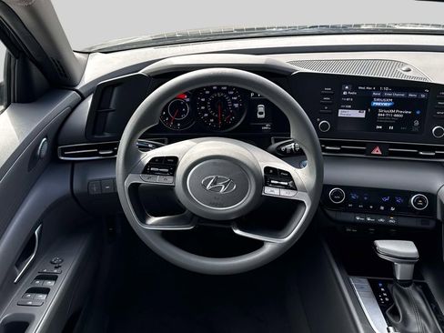 Certified 2023 Hyundai Elantra SEL image 13