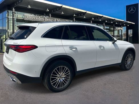Used 2026 Mercedes-Benz GLC 300 4MATIC image 3