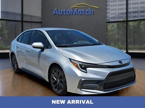 Used 2026 Toyota Corolla SE FWD image 1