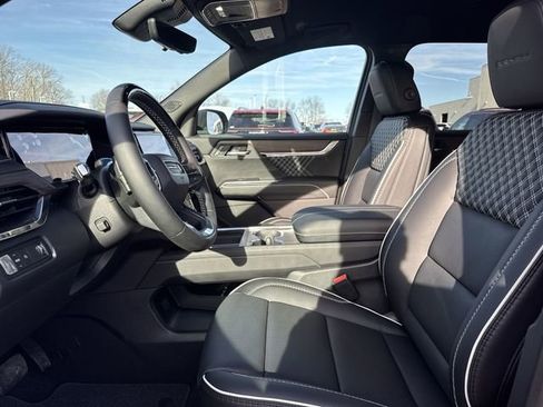 New 2026 GMC Acadia Denali w/ Super Cruise Package FWD image 12