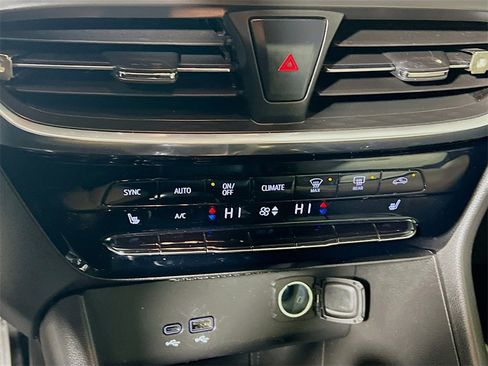 Used 2024 Buick Encore GX Avenir image 15