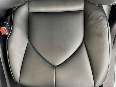 Used 2023 Toyota Highlander XLE AWD/4WD image 18