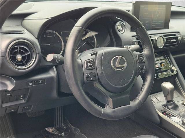 Used 2025 Lexus IS 350 F Sport RWD image 10