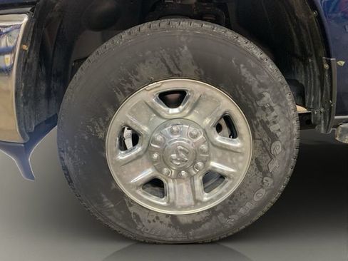 Used 2024 RAM 2500 Tradesman w/ Chrome Appearance Group AWD/4WD image 15