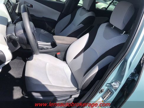 Used 2016 Toyota Prius Two FWD image 11